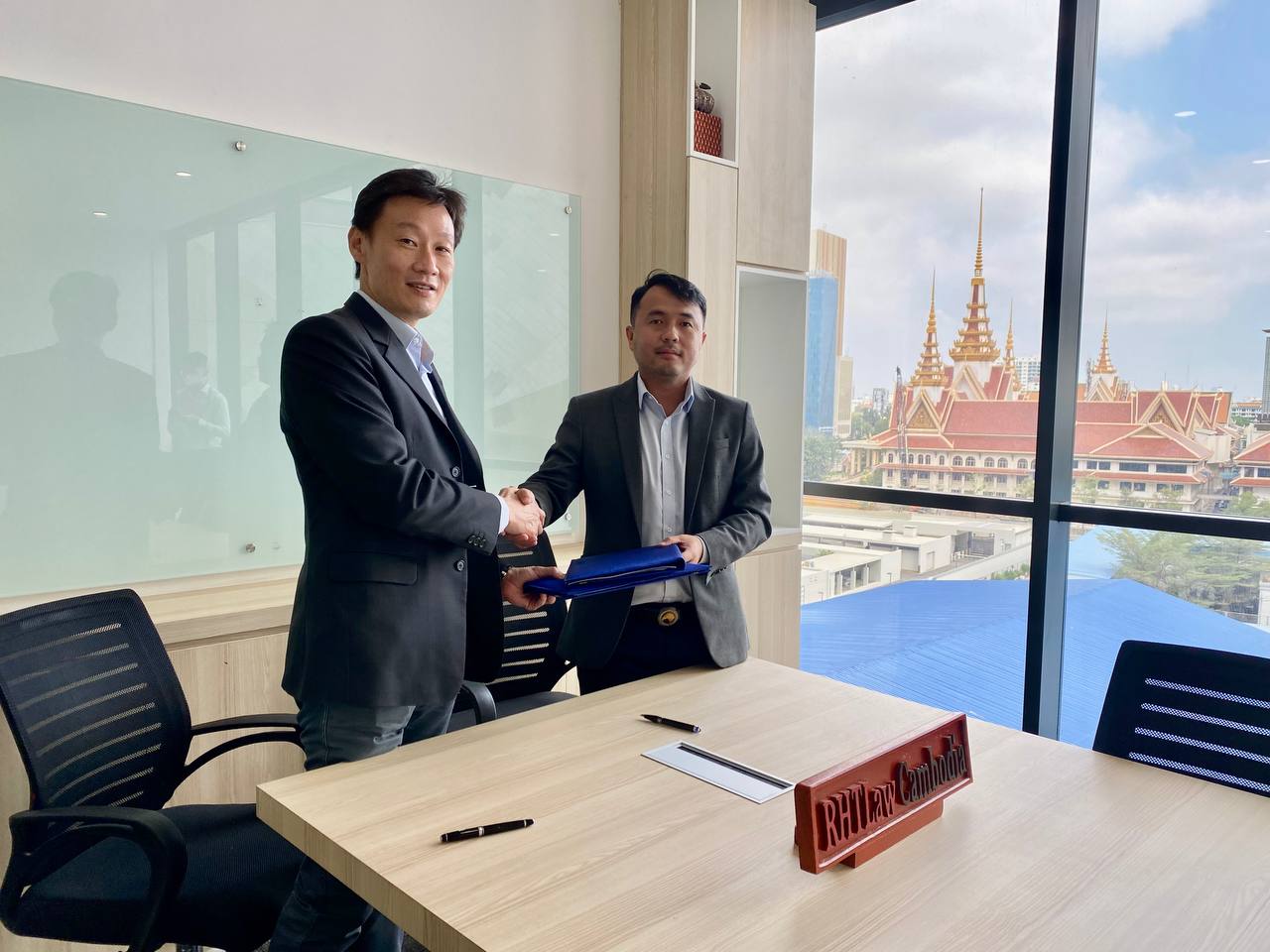 Aquarii Cambodia and RHTLaw aim to make transparent legal assistance more accessible