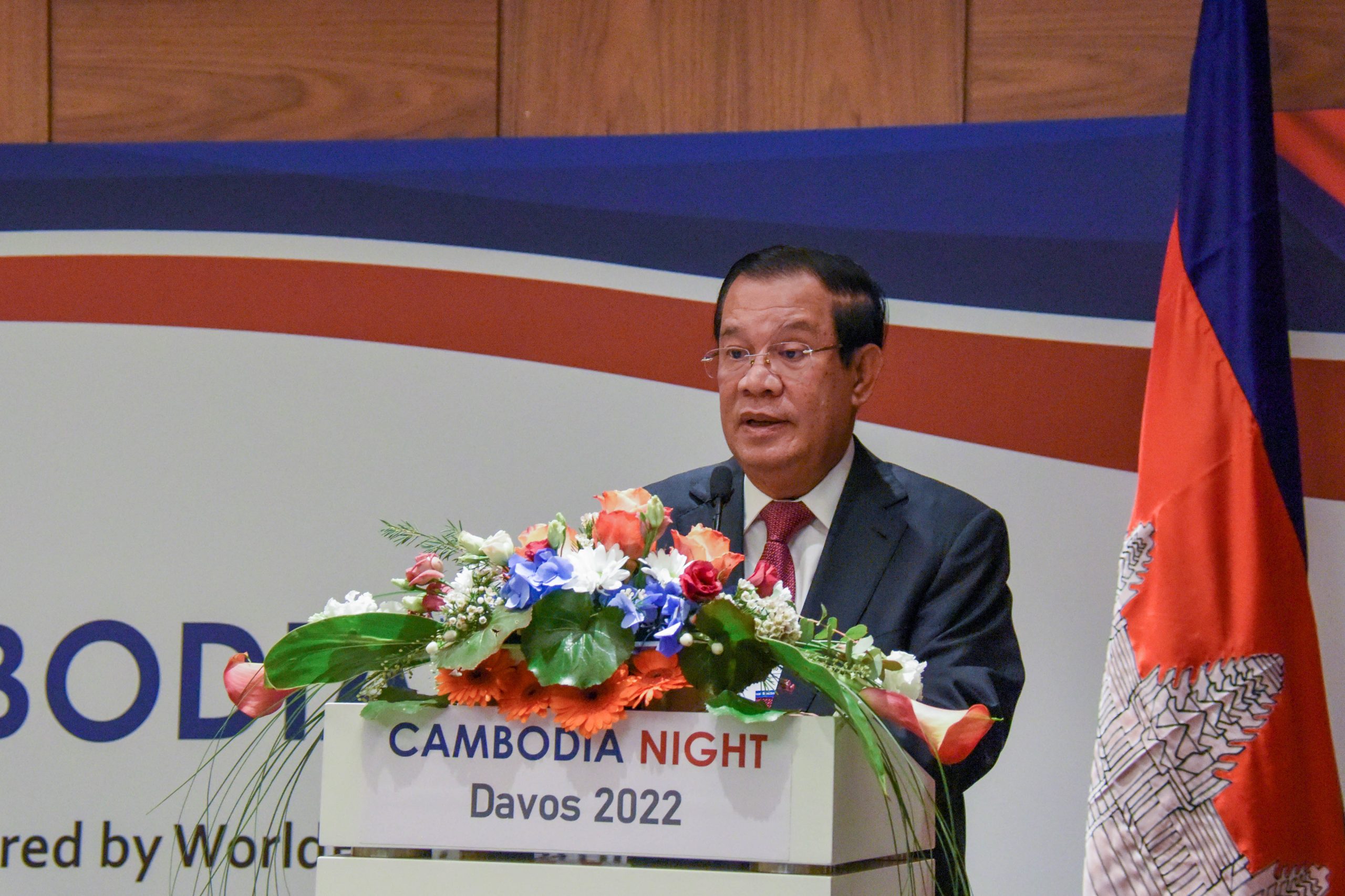 Cambodia in strong position for more foreign investment says Hun Sen at Davos