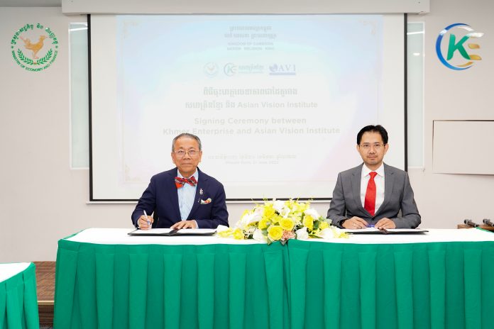 Memorandum Of Understanding signed between Khmer Enterprise and the Asian Vision Institute