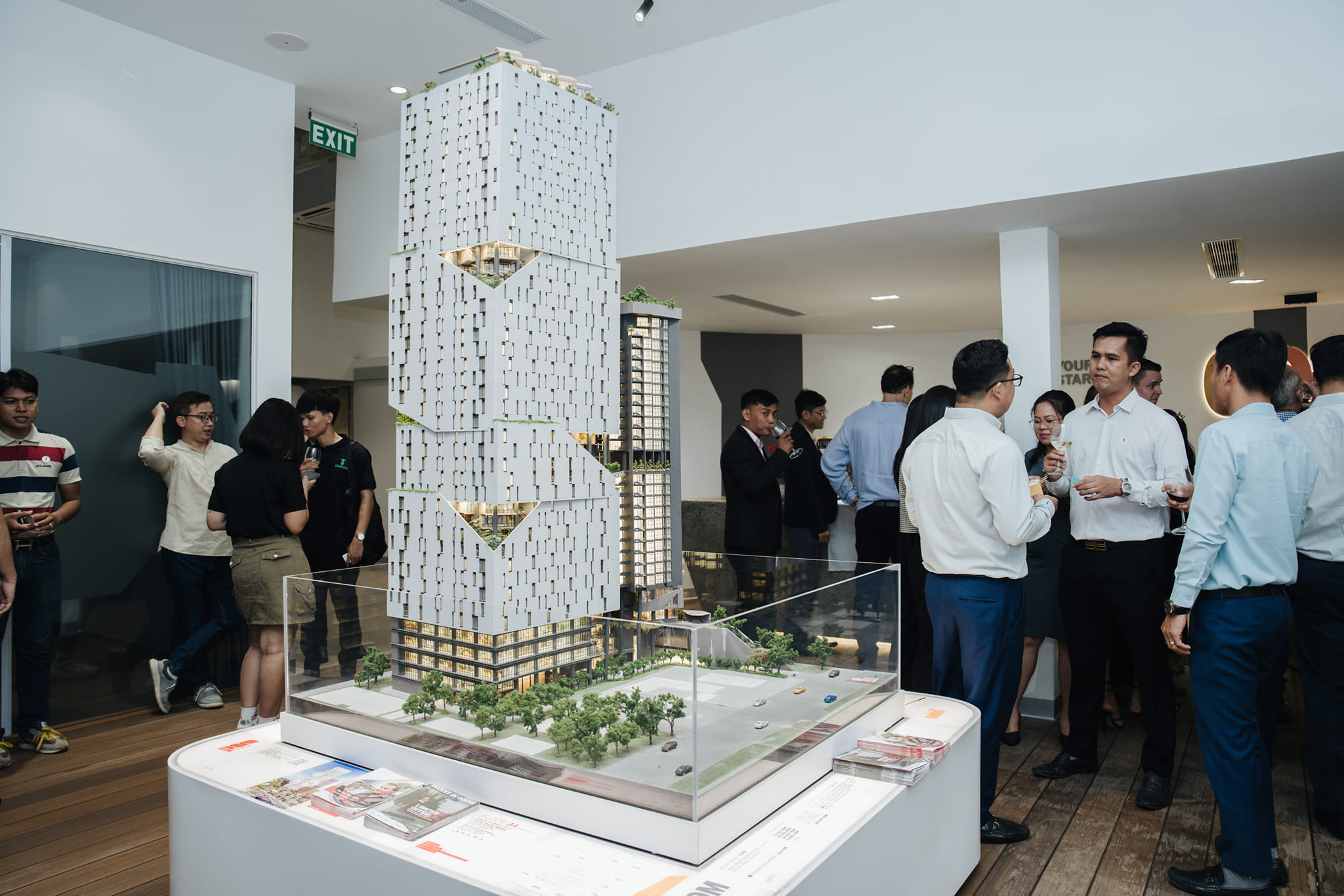 AmCham Hosts Phnom Penh Real Estate Networking Night at New ODOM Tower Showroom