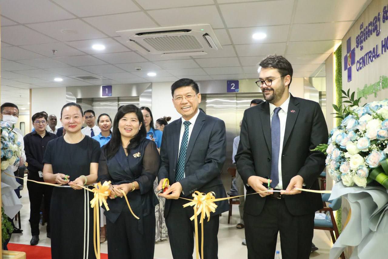 Central Hospital and Exceed Worldwide Cambodia Launch Specialized Prosthetics & Orthotics Clinic in Phnom Penh