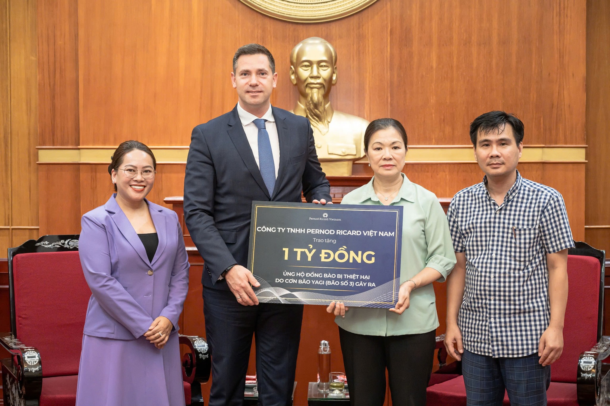 Pernod Ricard Vietnam Donates VND 1 Billion to Support Northern Provinces Affected by Typhoon and Flods