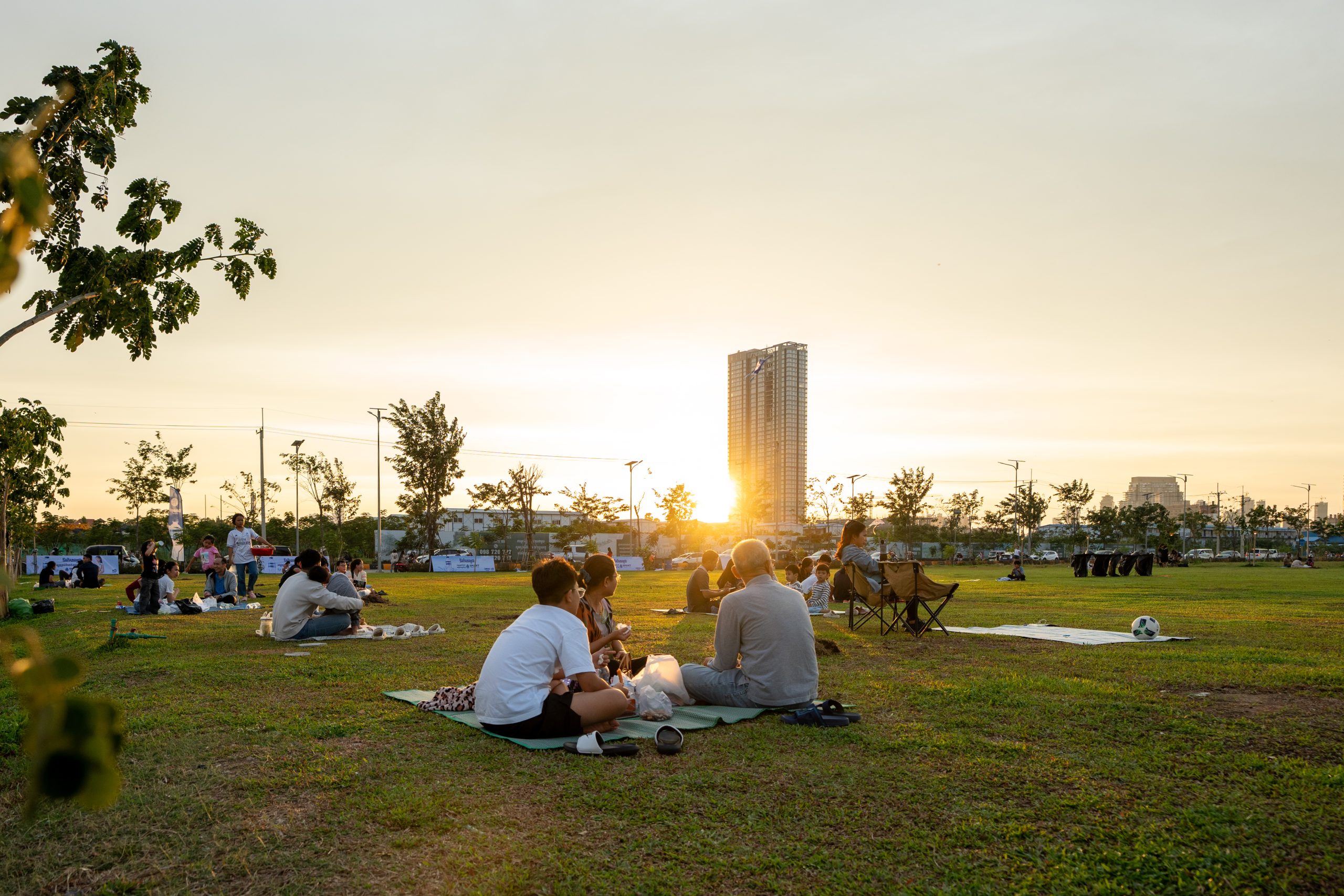 Festive Tree-Planting Initiative During Norea City’s Christmas Market