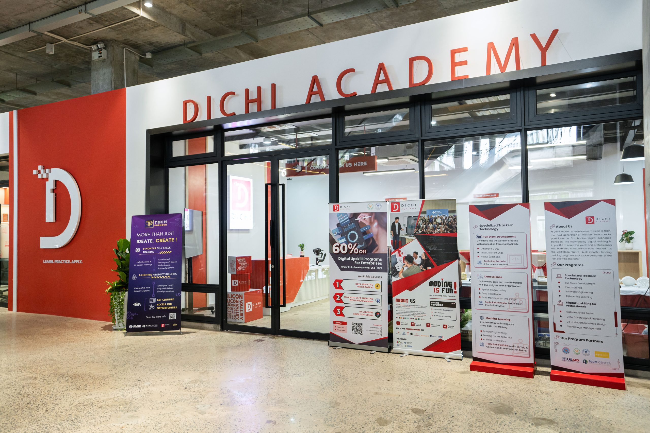 Empowering Tech Talents: DICHI Academy’s Techpreneur Bootcamp Concludes with the Dynamic Showcase of Student-led Digital Innovations