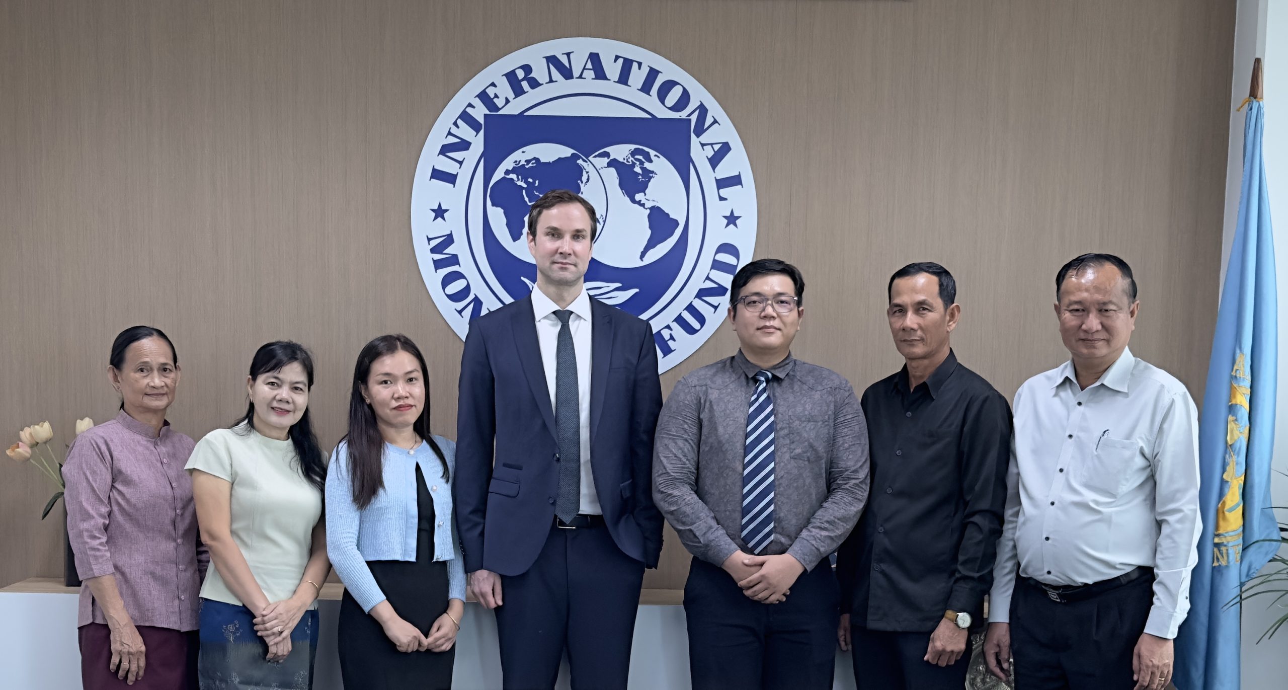 Cambodia GDP Growth to Slow to 4.8% in 2025 and 4.0% in 2026, IMF Cautions Amid Rising Financial Risks