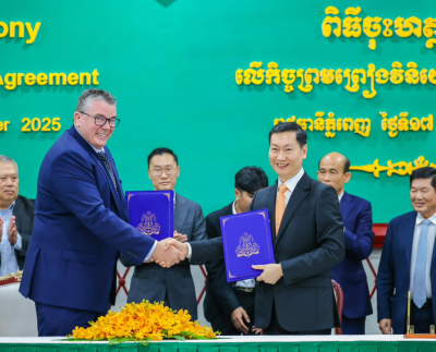 Keo Ratanak, Minister of Mines and Energy (MME), and Morgan Hart, Managing Director, Emerald Resources NL, signed two additional mineral investment agreements. Kiripost via Keo Ratanak