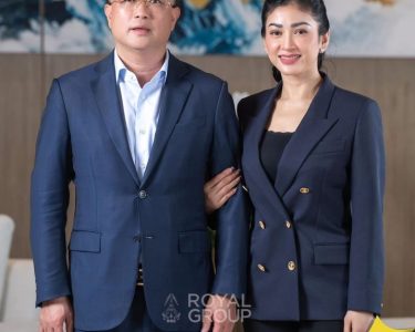 Chairman Neak Oknha Kith Meng and Lok Chumteav Neak Oknha Mao Chamnan, President of the Khmer Artists Association