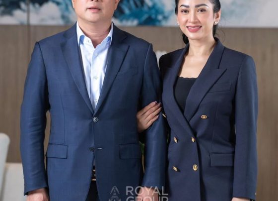 Chairman Neak Oknha Kith Meng and Lok Chumteav Neak Oknha Mao Chamnan, President of the Khmer Artists Association