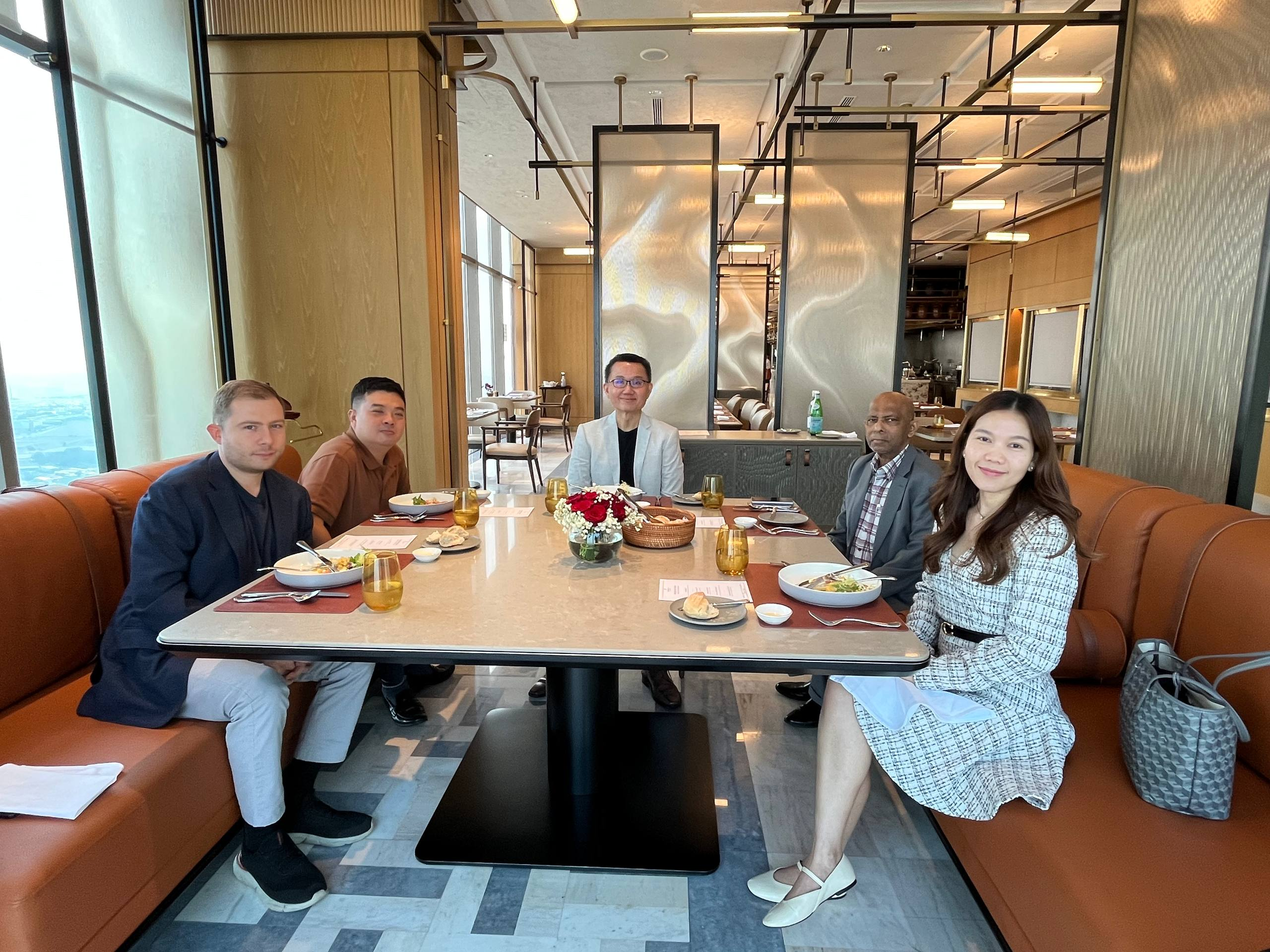 Turning Financial Theory Into Everyday Understanding: Right Angle’ Luncheon Sparks Dialogue on Financial Literacy