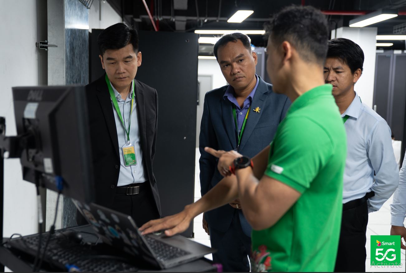 Smart Axiata Hosts MEF’s IT Department for Knowledge Sharing on International-Standard Data Center and Cybersecurity Operations