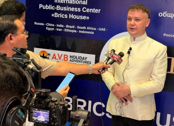 Vladimir Palanchika Cambodia Times Square.