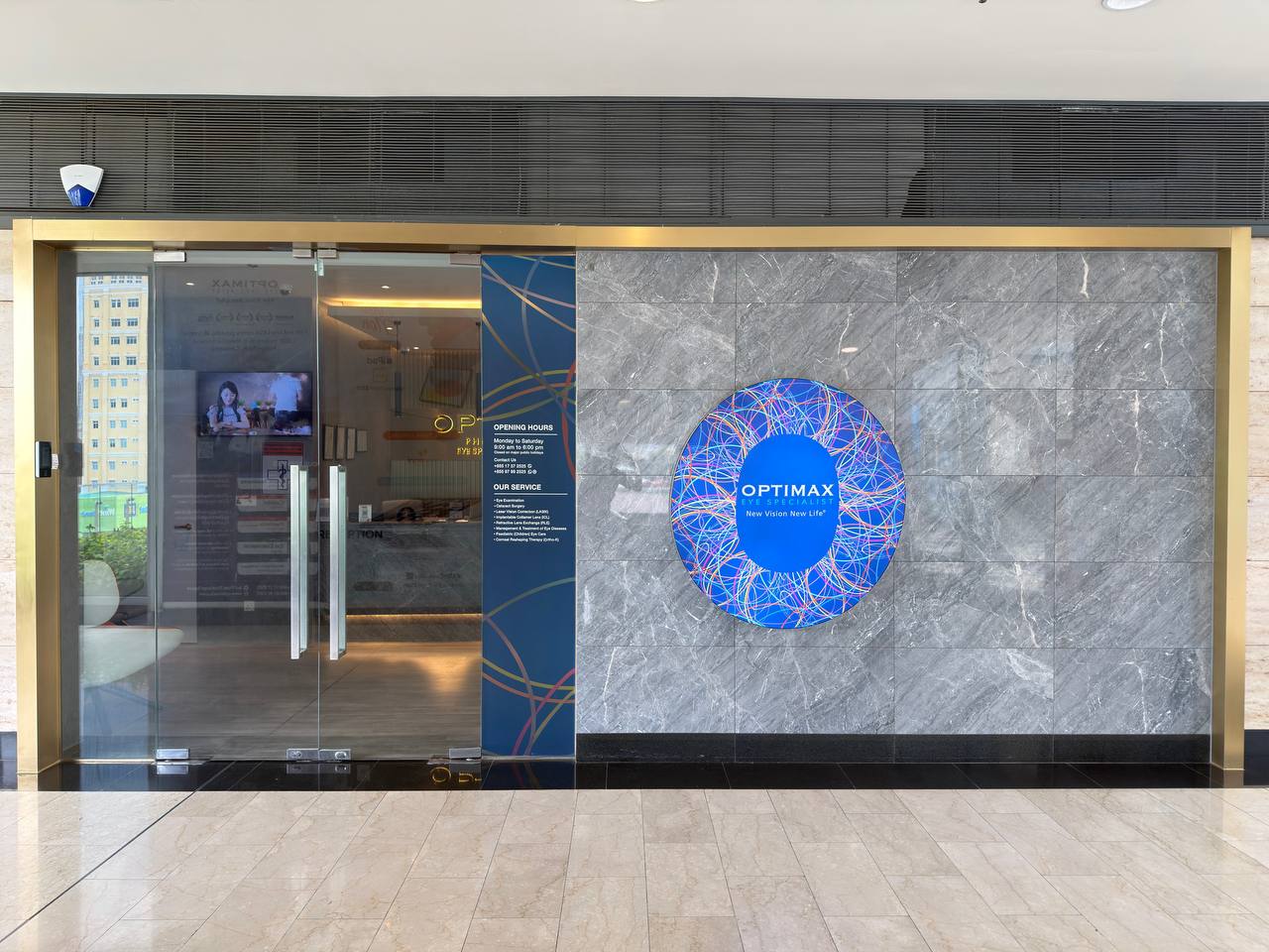 Optimax at Exchange Square Brings International-Standard Eye Care to Phnom Penh
