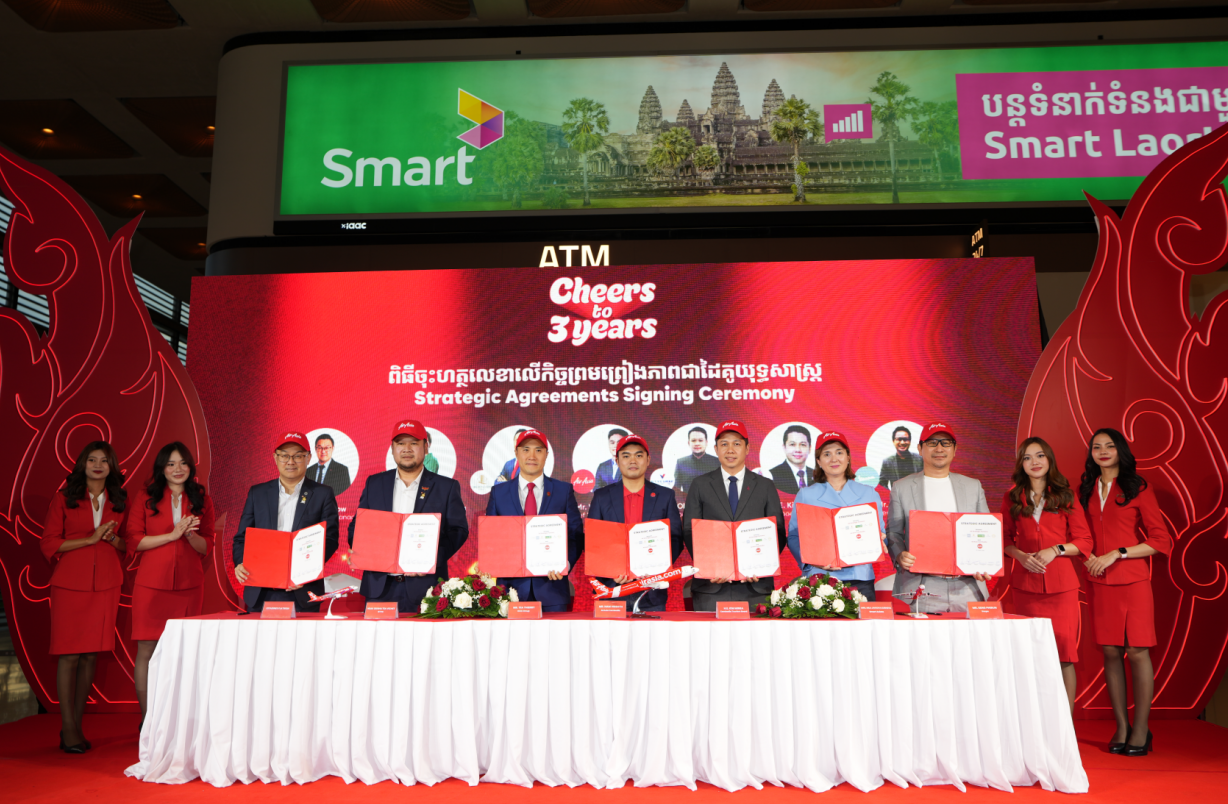 Smart Axiata and AirAsia Connect Travelers to a More Accessible and Digitally Enabled Cambodia