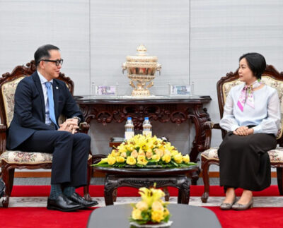 H.E. Dr. Chea Serey, Governor of the National Bank of Cambodia (NBC), received a delegation from the ASEAN+3 Macroeconomic Research Office (AMRO), led by its President Mr. Yasuto Watanabe, in Phnom Penh on April 28.
