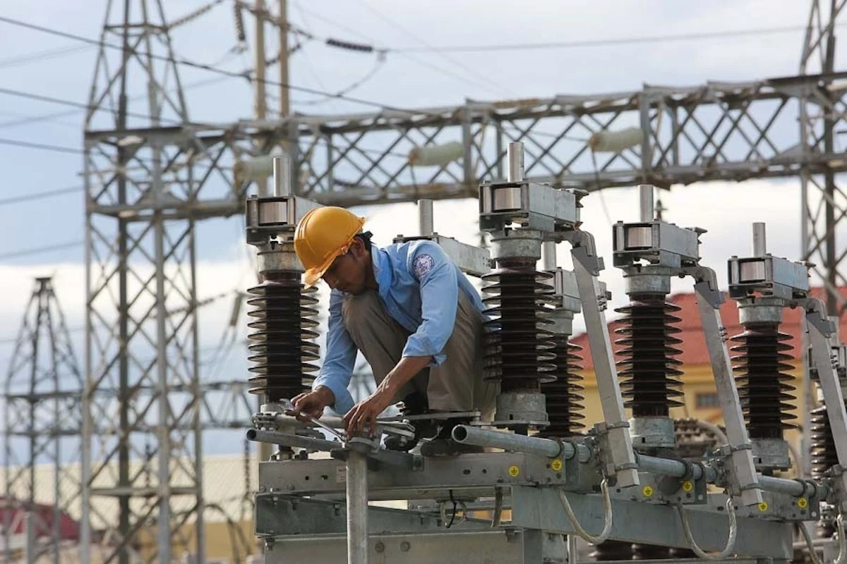 Cambodia’s High Electricity & Persistent Grid Reliability Challenges Threaten Move Up Global Manufacturing Value Chain: AMRO