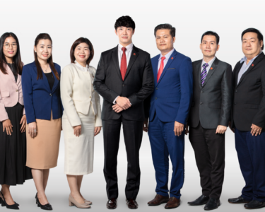 The management teams of Corporate and Global and Transactional Banking Divisions led by Mr. Dominic Notario, CEO (center)