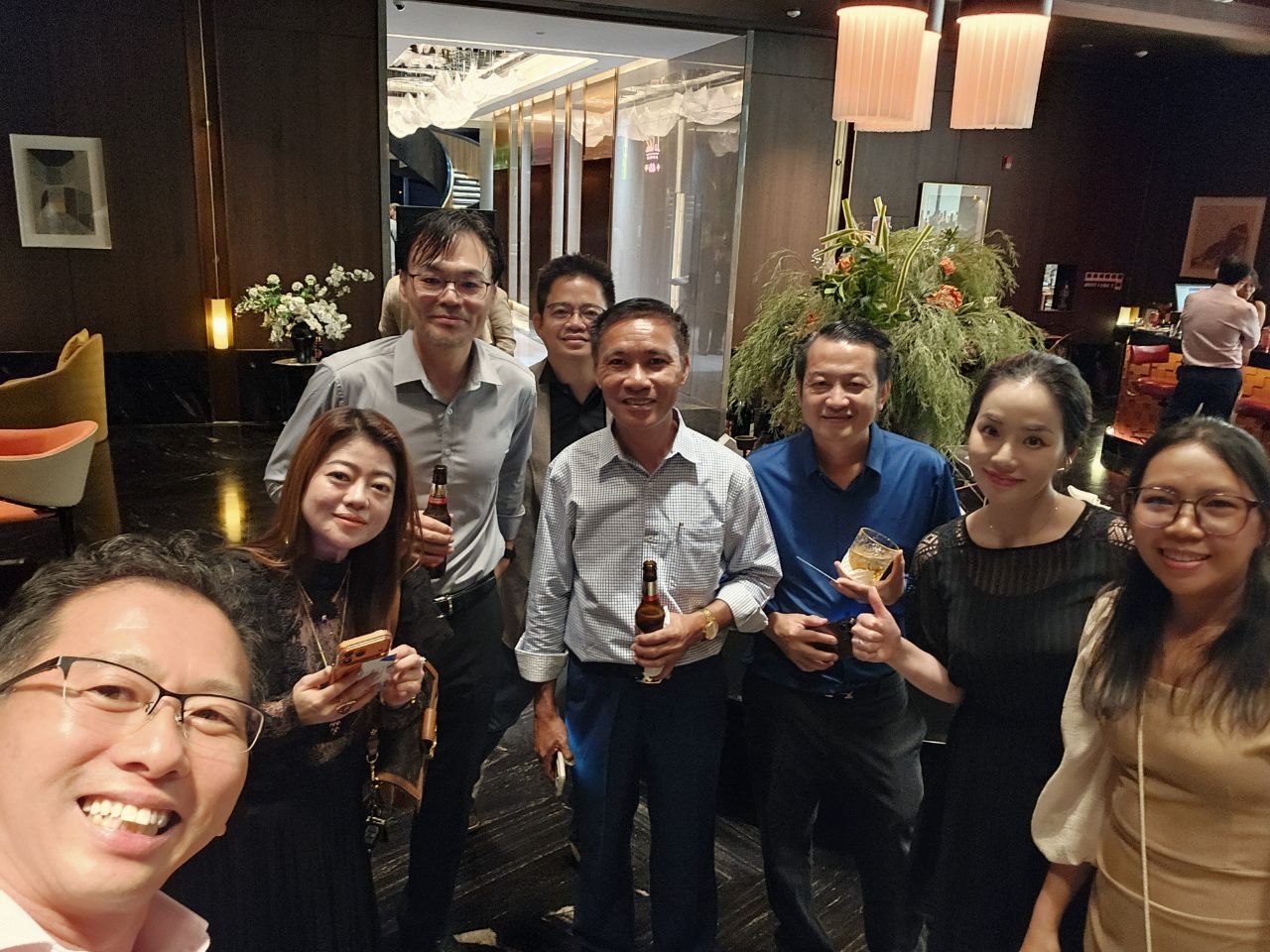 ASEAN VIBES Continues Growth as Leading Curated Business Network for Cambodia’s Professionals With Latest Event at Newly Launched Autoren Bar at Steigenberger Phnom Penh