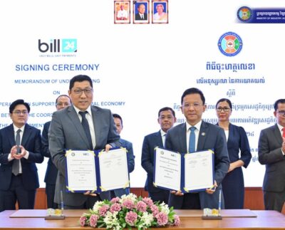 Andrey Sheen the CEO of Bill24 and H.E. Hem Vanndy, Minister of Industry, Science, Technology & Innovation and Chairman of the CCDIE.