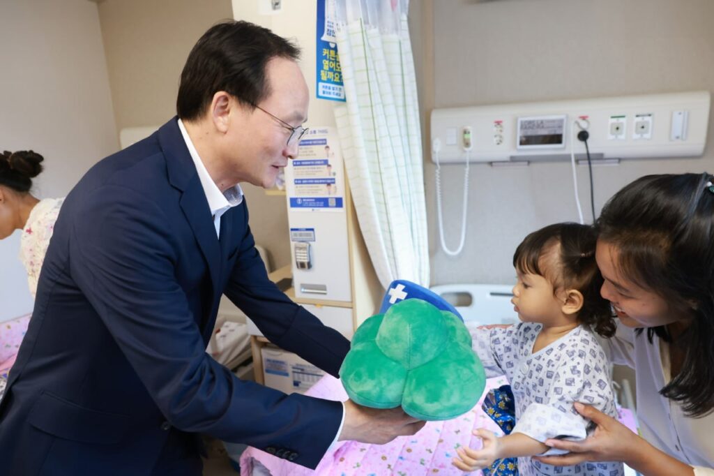 Hwan Ju Lee, President and CEO of KB Kookmin Bank